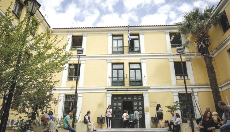 Πραξικόπημα στήν Δικαιοσύνη Ὁ κ. Φλωρίδης ἀναστέλλει τό αὐτοδιοίκητο