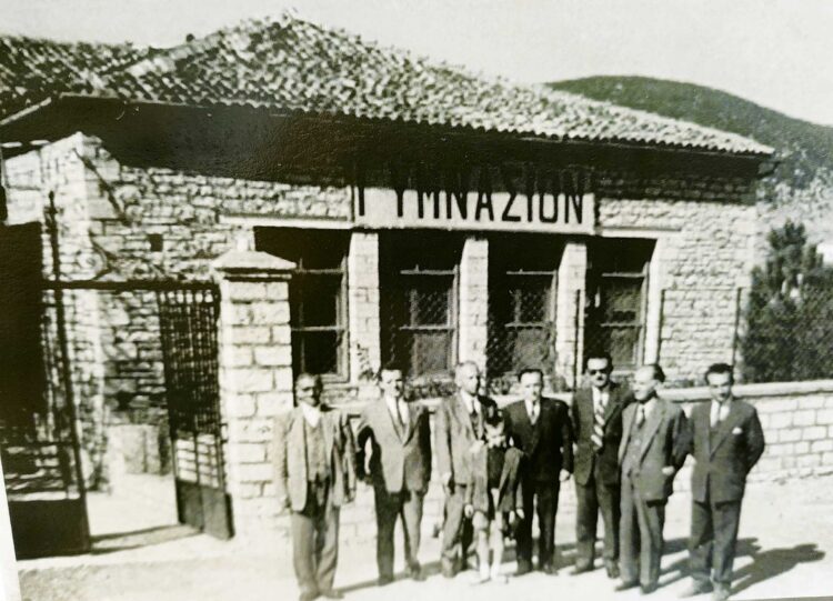 Τό Γυμνάσιο Θέρμου, λιθίνη κιβωτός 100 ἐτῶν μέ «αἴθουσες ἐργαστήρια ὀνείρων», πρωτοπορεῖ!